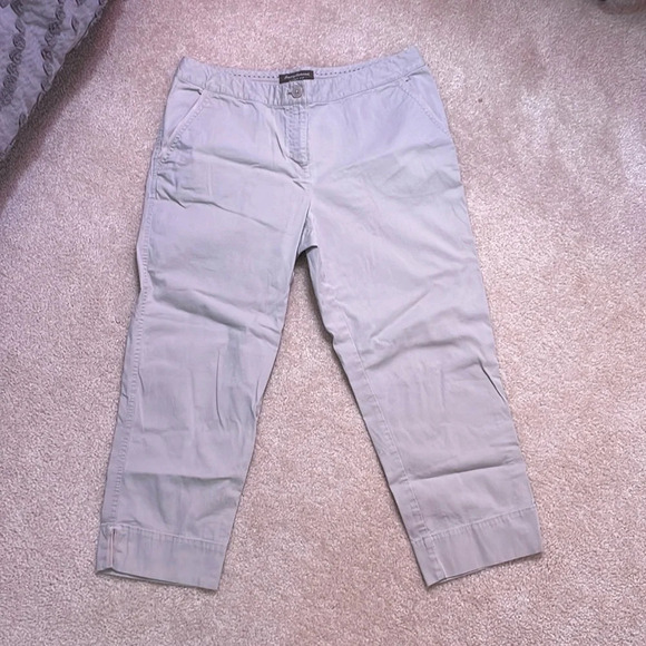 Tommy Bahama capris - Picture 1 of 4